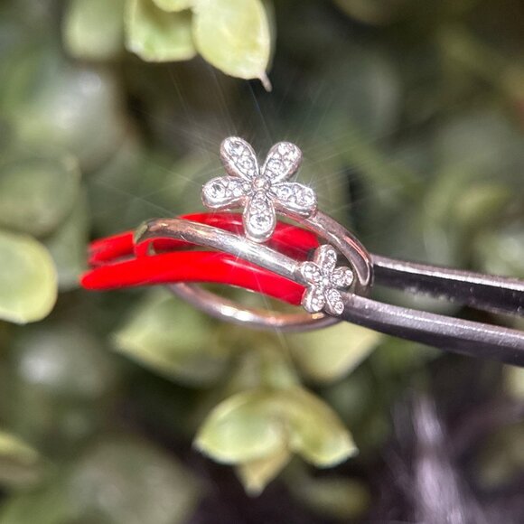 Pandora Daisy Bypass Ring - Picture 5 of 10